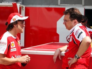 [Imagen: Fernando-Alonso-and-Nicholas-Tombazis_24...00x225.jpg]